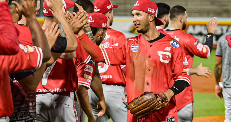 Cardenales voló alto en Margarita con fuerte ofensiva sobre Bravos